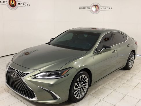 Used 2024 Lexus ES 300h Ultra Luxury w/ Accessory Package (Z2) FWD image 35