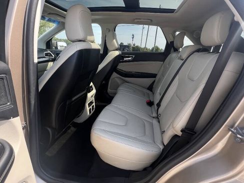 Used 2020 Ford Edge Titanium w/ Equipment Group 301A AWD/4WD image 12