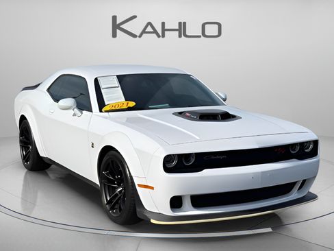 Used 2022 Dodge Challenger R/T Scat Pack RWD image 6