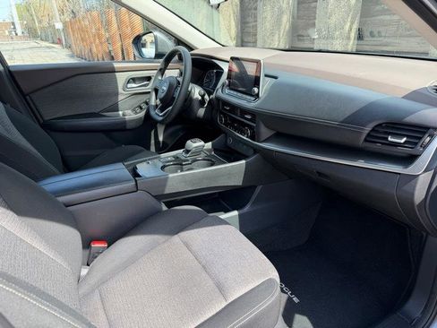 Used 2023 Nissan Rogue SV FWD image 19