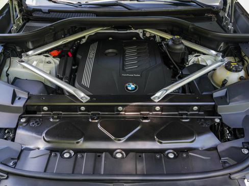 Used 2019 BMW X5 xDrive40i w/ Convenience Package AWD/4WD image 31