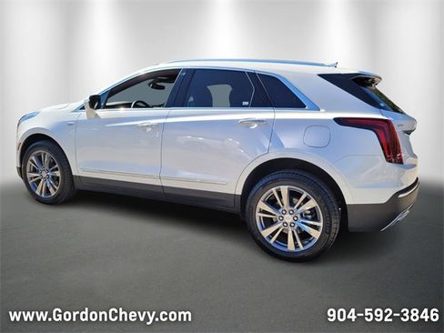 Used 2025 Cadillac XT5 Premium Luxury image 3