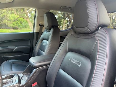 Used 2020 GMC Canyon All Terrain AWD/4WD image 12