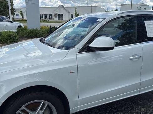 Used 2017 Audi Q5 3.0T Prestige AWD/4WD image 2
