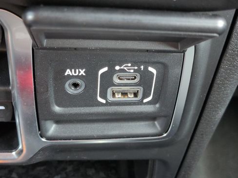 Used 2024 Jeep Wrangler Unlimited Sport AWD/4WD image 22