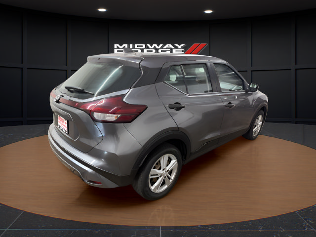 Used 2023 Nissan Kicks S FWD image 4