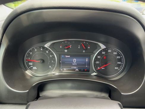 Used 2024 GMC Terrain SLE w/ Driver Convenience Package FWD image 19