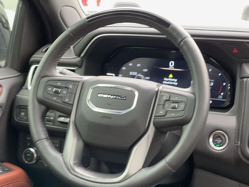 Certified 2024 GMC Yukon Denali Ultimate AWD/4WD image 16