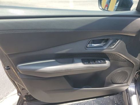 Used 2023 Nissan Ariya FWD image 13