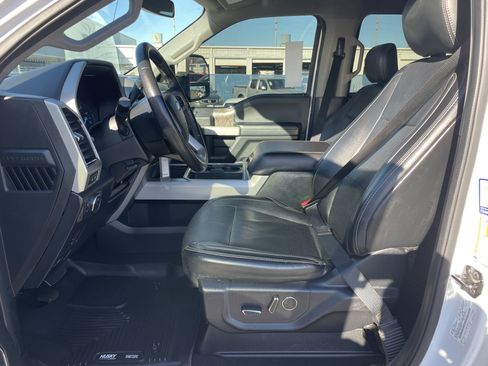 Used 2019 Ford F250 Lariat image 16
