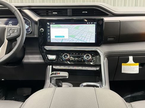 Used 2025 GMC Sierra 1500 Denali w/ Denali Reserve Package image 36