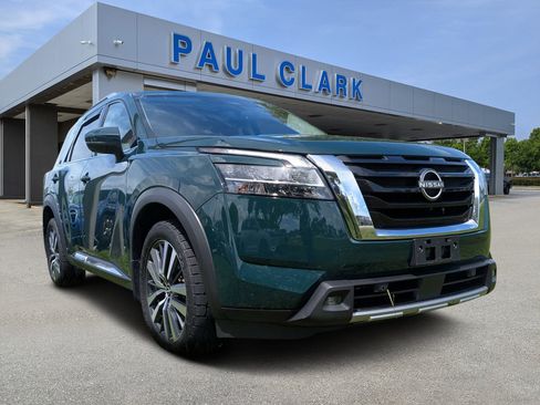 Used 2022 Nissan Pathfinder Platinum AWD/4WD image 1