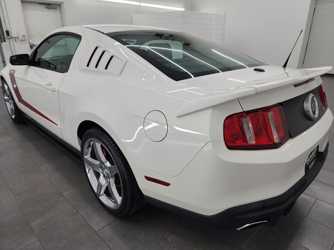 Used 2012 Ford Mustang GT Premium w/ HID Headlamps & Security Pkg RWD image 6
