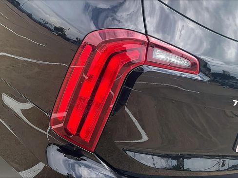 Used 2023 Kia Telluride S FWD image 29