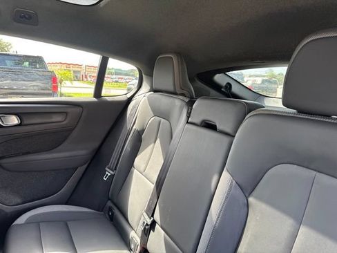 Used 2023 Volvo C40 Recharge Core w/ Climate Package AWD/4WD image 22
