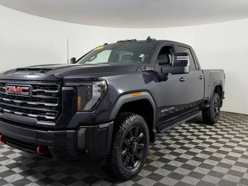 Used 2024 GMC Sierra 2500 AT4 w/ AT4 Premium Plus Package AWD/4WD image 3