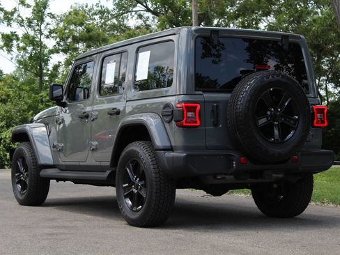 Used 2021 Jeep Wrangler Unlimited Sahara AWD/4WD image 5