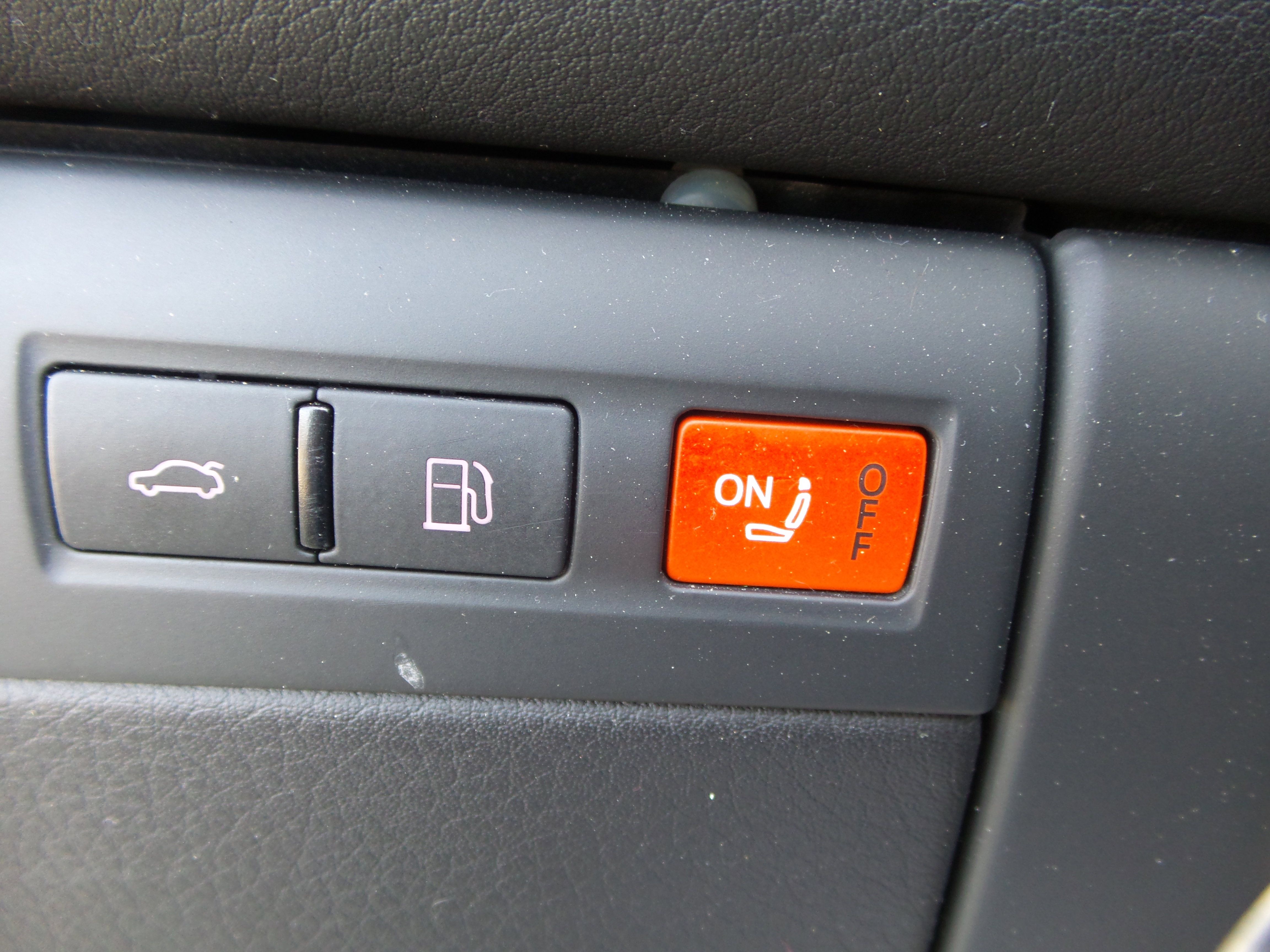 Used 2009 Audi S8 AWD/4WD image 38