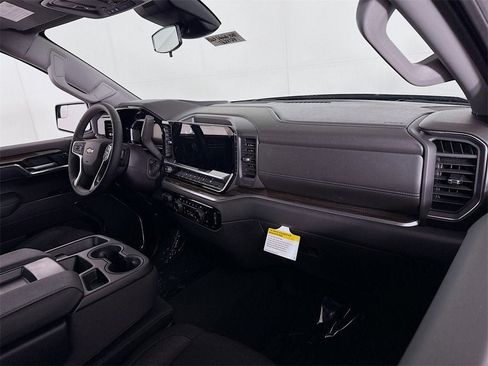New 2026 Chevrolet Silverado 1500 LT image 22