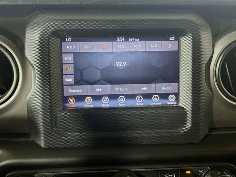 Used 2020 Jeep Gladiator Sport w/ Quick Order Package 24S AWD/4WD image 19