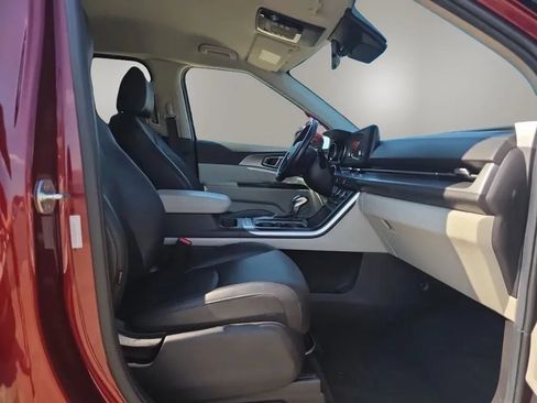 Used 2023 Kia Carnival LX w/ Paint Protection Package FWD image 44