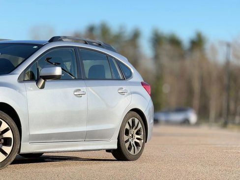 Used 2013 Subaru Impreza 2.0i Sport Premium image 3