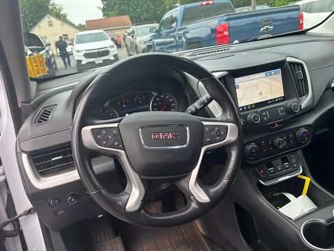 Used 2021 GMC Terrain SLT w/ Infotainment Package II AWD/4WD image 13
