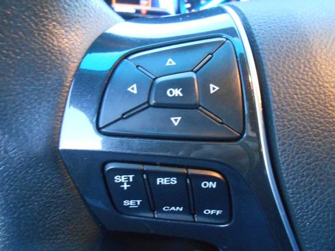 Used 2016 Ford Explorer Limited image 19