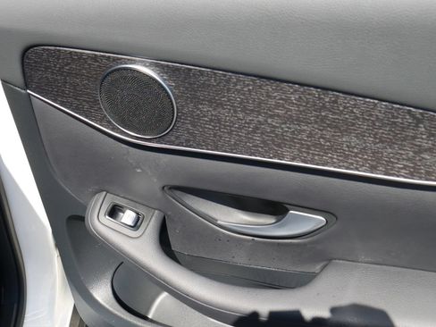 Used 2022 Mercedes-Benz GLC 300 4MATIC image 28