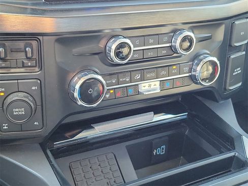 Used 2024 Ford F250 Lariat w/ Black Appearance Package image 26