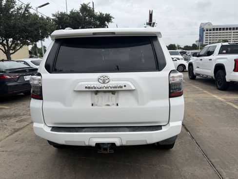 Used 2014 Toyota 4Runner SR5 Premium RWD image 6