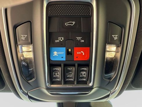 New 2026 Jeep Grand Cherokee Limited image 33