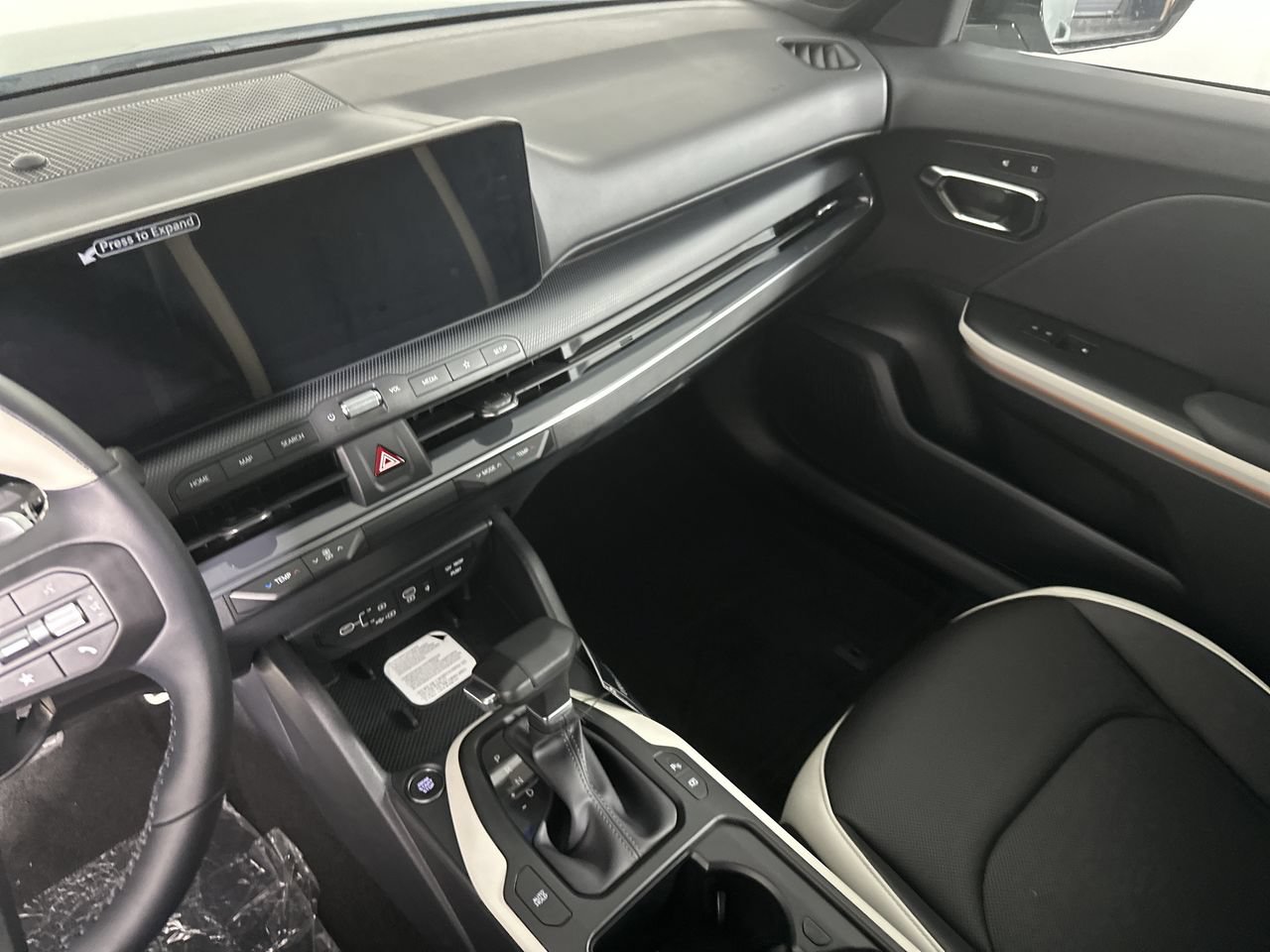 New 2027 Kia K4 GT-Line FWD image 16