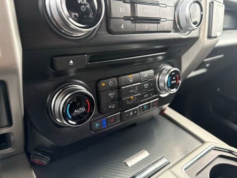 Used 2018 Ford F150 Lariat image 28