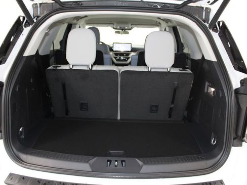 New 2026 Ford Explorer Active RWD image 15