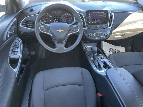 Used 2024 Chevrolet Malibu LT image 9