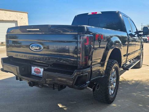 Used 2017 Ford F250 Lariat w/ Lariat Ultimate Package image 4