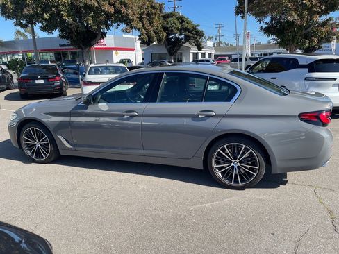 Used 2022 BMW 540i w/ Premium Package image 12
