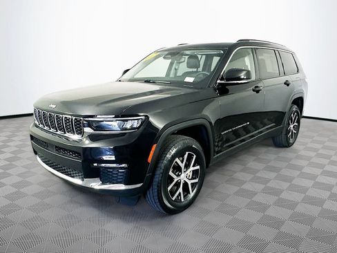 Used 2023 Jeep Grand Cherokee L Limited AWD/4WD image 6