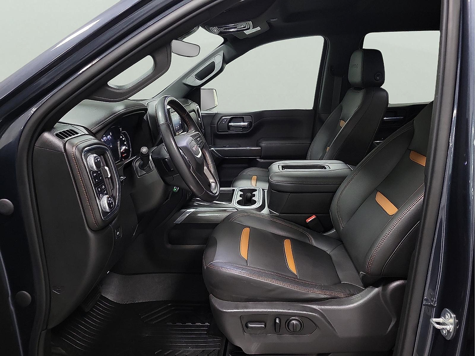 Used 2020 GMC Sierra 1500 AT4 w/ AT4 Premium Package AWD/4WD image 11