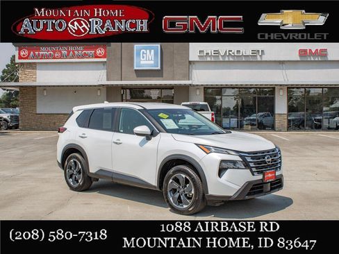 Used 2024 Nissan Rogue SV AWD/4WD image 1