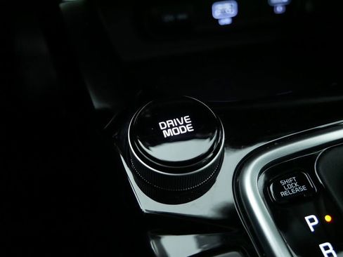 Certified 2023 Kia Seltos EX image 26