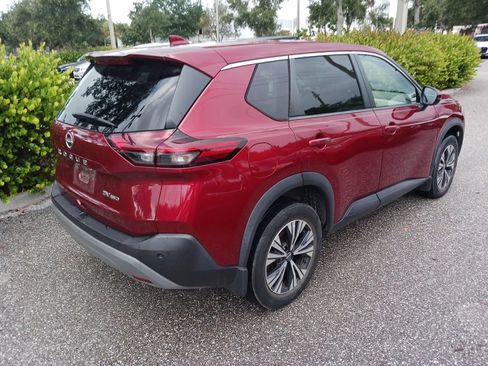 Used 2022 Nissan Rogue SV AWD/4WD image 2