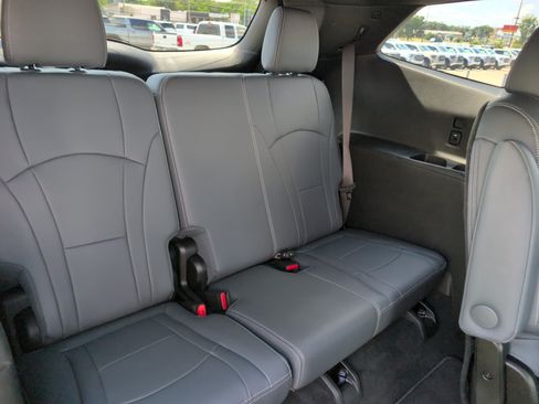 Used 2024 Buick Enclave Essence w/ Experience Buick Package FWD image 12