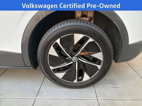 Certified 2022 Volkswagen ID.4 Pro image 16