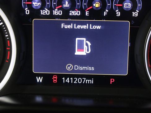 Used 2019 Chevrolet Silverado 1500 High Country w/ Technology Package AWD/4WD image 36