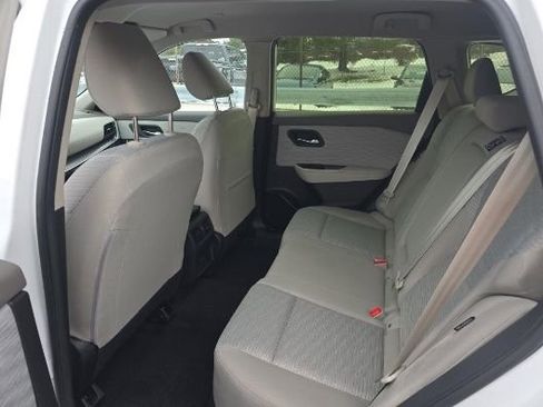 Used 2023 Nissan Rogue SV image 12