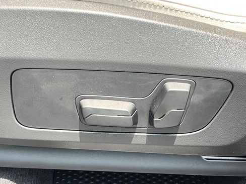 New 2025 BMW X1 xDrive28i w/ Convenience Package image 20