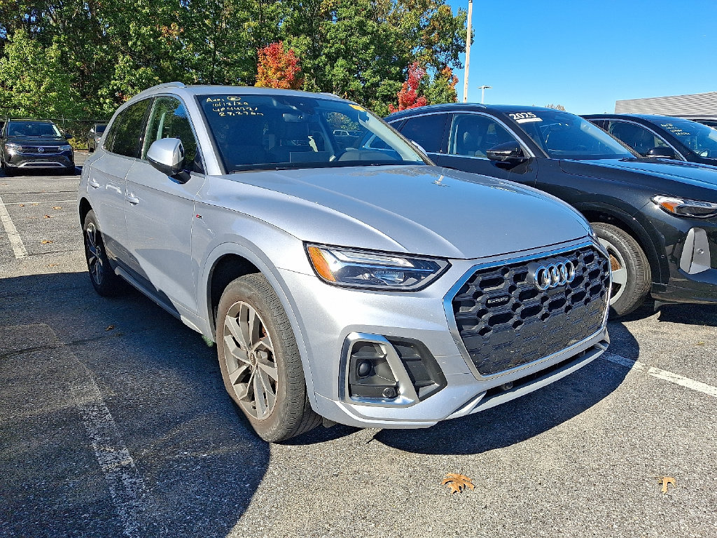 Used 2023 Audi Q5 2.0T Premium Plus w/ Premium Plus Package AWD/4WD image 3
