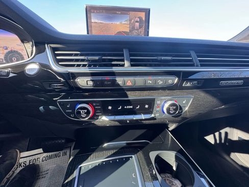 Used 2018 Audi Q7 3.0T Prestige w/ Prestige Package image 27